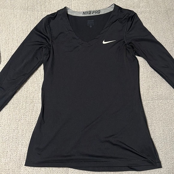 Nike Pro Long Sleeve - Picture 1 of 3